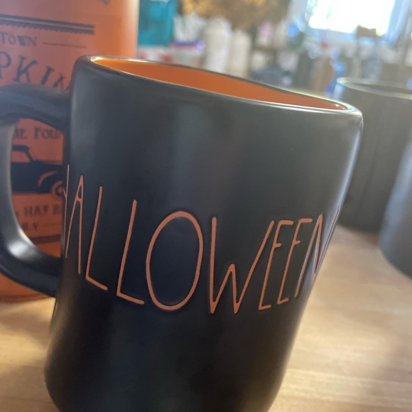 Rae Dunn 2019 Happy Halloween Mug - Picture 3 of 6